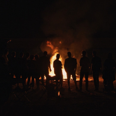 The Bonfire / La hoguera / Lomača